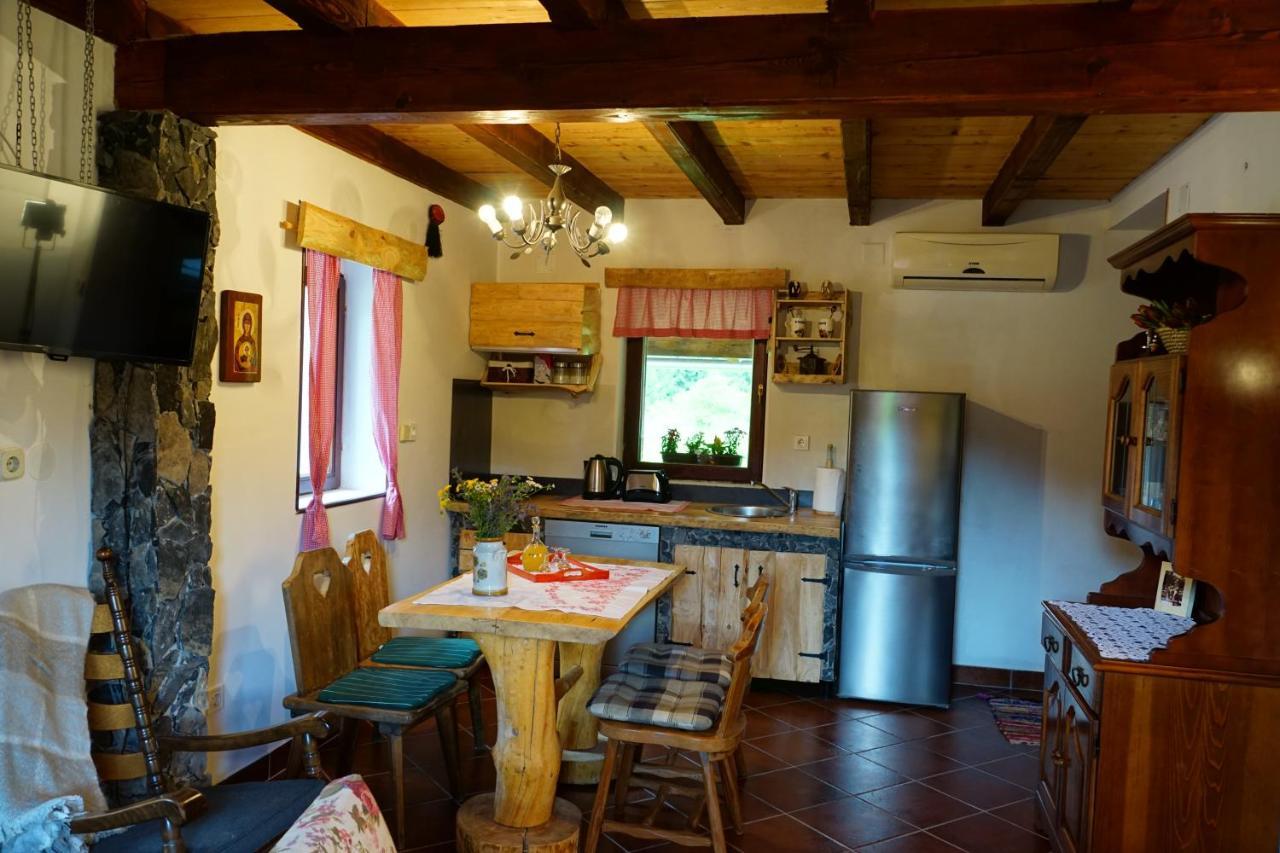 Plitvice Cottage Iggy Plitvicka Jezera Exterior photo